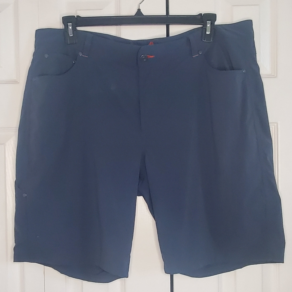 L L Bean Shorts Utility Pockets Hiking Outdoors Nylon Spandex